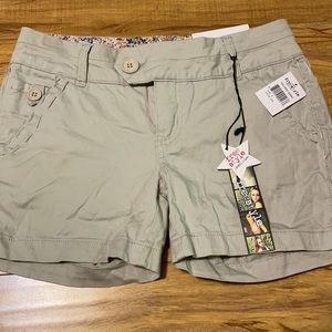 Freestyle Revolution shorts NWT
